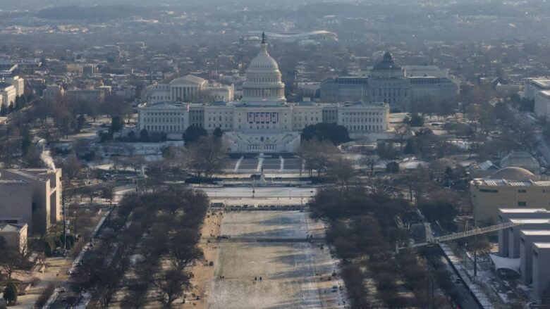 Trump anuloi punën nga shtëpia për njerëzit që punojnë për shtetin