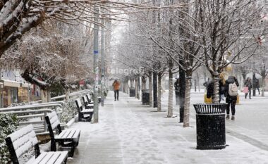 Fundjava me reshje bore, u bëhet apel vozitësve të kenë kujdes të shtuar në komunikacion