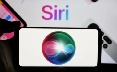 Apple mbrohet: Siri nuk u dërgon reklamuesve të dhënat e përdoruesit