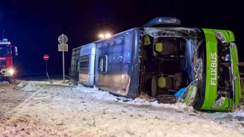 Aksident tragjik me autobus, të paktën dy të vdekur në Gjermani