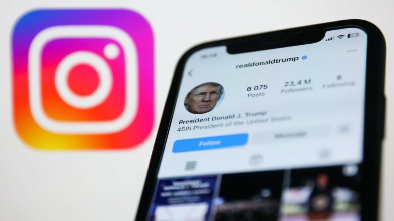 Meta thotë se nuk po bën automatikisht që llogaritë e përdoruesve të ndjekin Trump në Instagram dhe Facebook