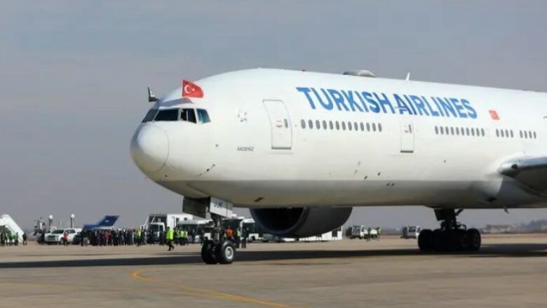 Aeroplani i parë i Turkish Airlines u ul në Siri për herë të parë në 13 vjet