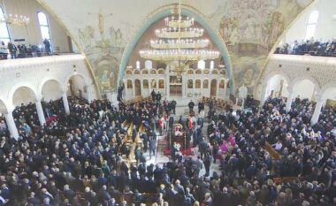 Mbahet sot ceremonia e lamtumirës për Kryepeshkopin Janullatos, pritet të mbajë fjalim Rama dhe Mitsotakis