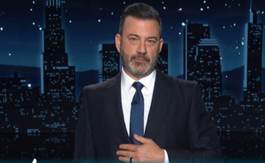 Jimmy Kimmel mezi mbajti lotët teksa fliste për dëmet që shkaktuan zjarret në Los Angeles