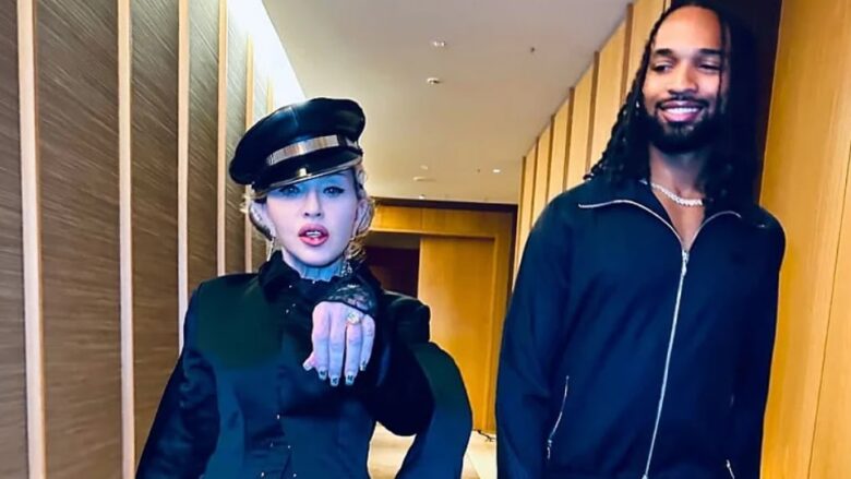 Madonna është fejuar me një futbollist 38 vite më të ri?