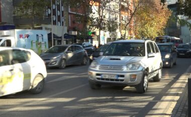 Në Shqipëri do të kufizohet përdorimi i automjeteve