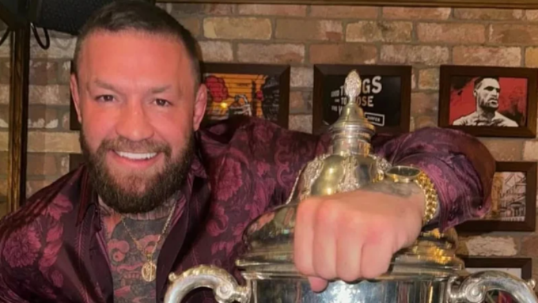 Kishte në duar trofeun e sapofituar, por klubi irlandez distancohet nga veprimet e Conor McGregor