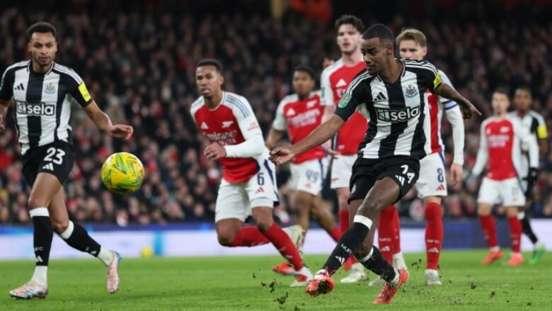 Newcastle mposht Arsenalin në gjymsëfinalen e parë të EFL CUP