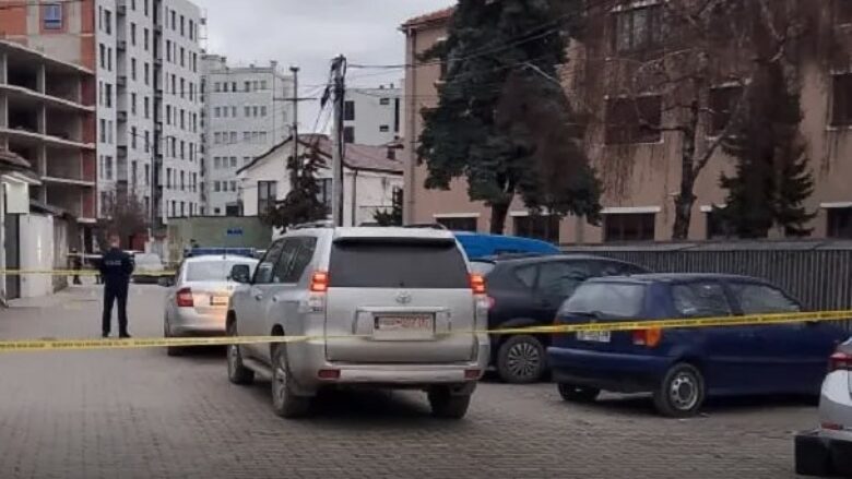 Pejë: Gjatë patrullimit rutinë, polici sheh gëzhoja dhe njolla gjaku në rrugë, nisin hetimet