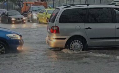 Banesa nën ujë dhe toka të përmbytura, Ministria e Mbrojtjes informon mbi situatën nga reshjet në Durrës