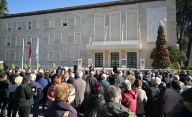 Pensionistët paralajmërojnë tjetër protestë në Tiranë, kërkojnë vendosjen e minimumit jetik