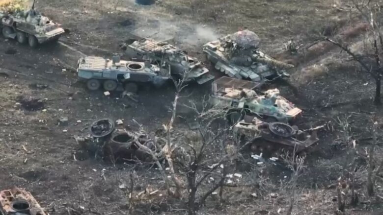 Ukrainasit pretendojnë se vetëm në janar kanë shkatërruar 84 tanke ruse dhe 165 autoblinda