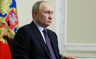 Putin i gatshëm t’i kthehet negociatave për Ukrainën, thotë se Trump e njoftoi se Ukraina do të marrë pjesë në bisedime