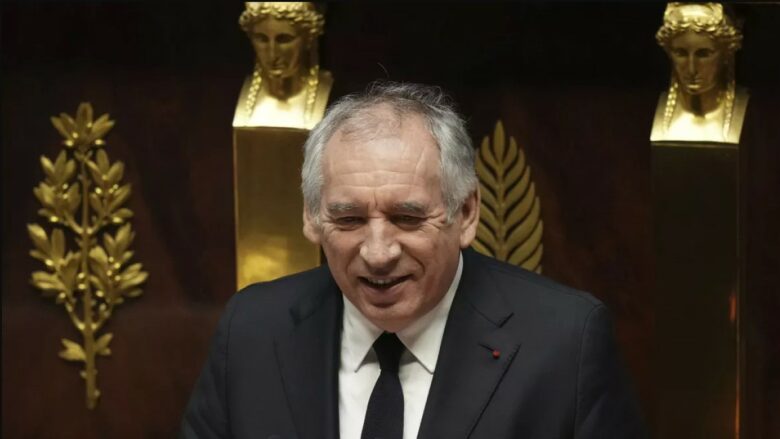 Kryeministri francez Bayrou përballet me votë mosbesimi pasi kaloi planin e buxhetit në parlament