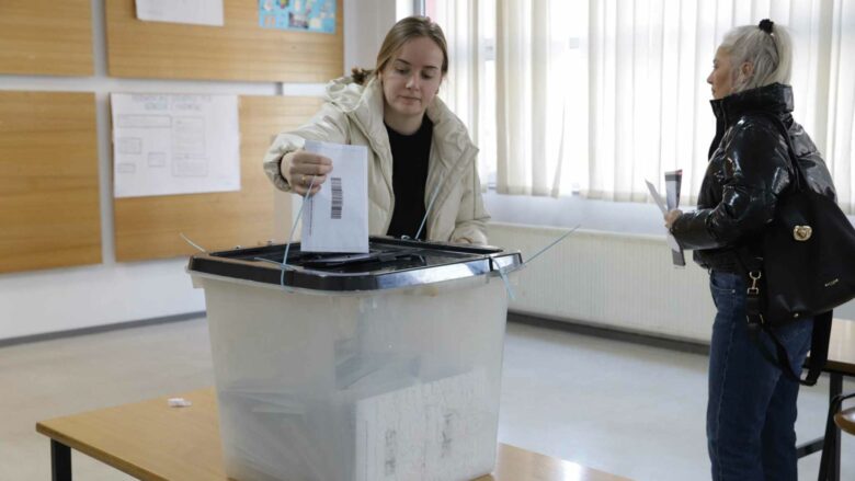 Mbi 79 mijë qytetarë votuan në Prishtinë deri në ora 15:00