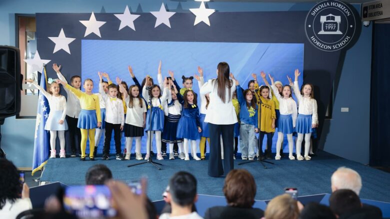 Për nder të 17 vjetorit të Pavarësisë së Kosovës, Horizon School organizoi një program kulturor e artistik, i realizuar me përkushtim nga nxënësit dhe stafi i shkollës.