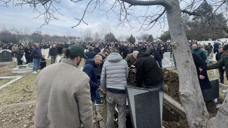 I jepet lamtumira e fundit fotoreporterit Alban Bujari