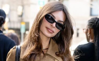 Vishni një pallto kamoshi sikur Emily Ratajkowski për t’u dukur yll këtë fund dimri