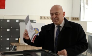 Ardian Gjini kërkon nga të gjithë komisionerët dhe vëzhguesit e të gjitha partive që ta ruajnë integritetin e votës