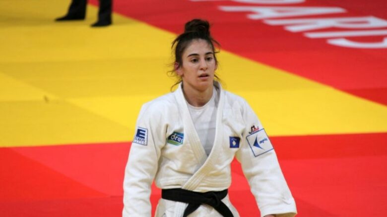 Nora Gjakova e nis me këmbë të mbarë Grand Slamin e Parisit – fiton me ‘Ippon’