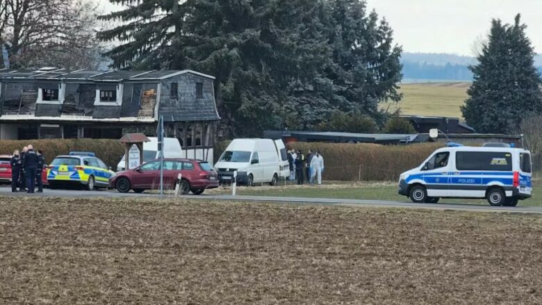 Babai vret të birin pesëvjeçar dhe të bijën dyvjeçare - pastaj kryen vetëvrasje në Neumark të Gjermanisë