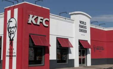 Pas 95 vjetëve, KFC zhvendos selinë kryesore nga Kentucky