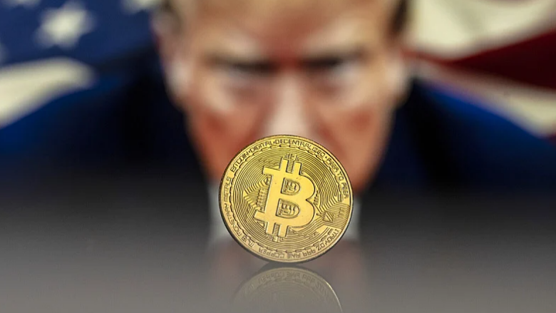 Çmimi i bitcoin në nivelin më të ulët që nga fundi i 2024, teksa tregu i kriptovalutave 