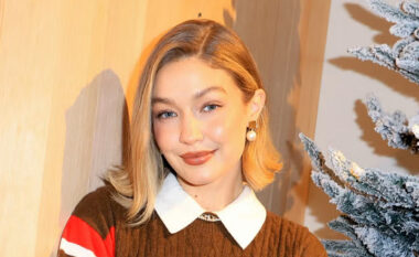 Gigi Hadid përqafon trendin më të madh të sezonit të stilimit të flokëve