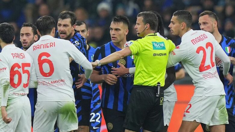 Polemikat në ndeshjen Inter-Fiorentina, analistët reaguan me frazat “ata duhet të dilnin nga fusha” dhe ‘vdekja e futbollit’