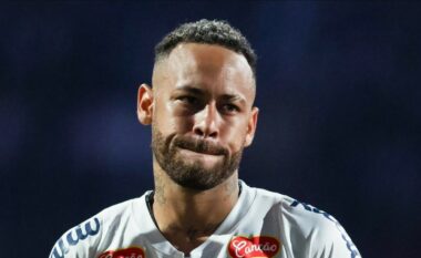 Agjenti i Neymar po diskuton me drejtuesit e Barcelonës në lidhje me rikthimin e brazilianit