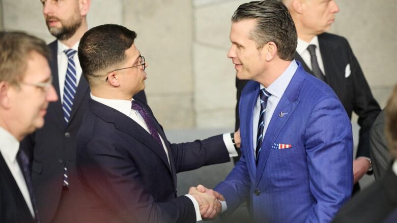 Ministri Vengu takon në Bruksel sekretarin e Mbrojtjes së SHBA, Pete Hegseth