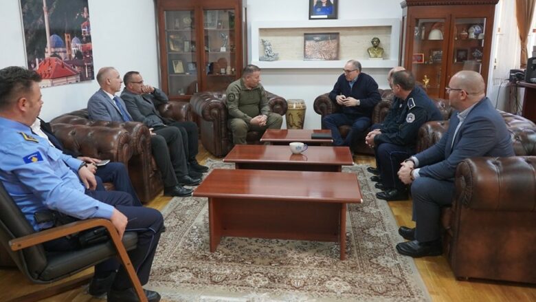 Komuna e Prizrenit dhe Policia e Kosovës bashkëpunojnë për shërbime më të mira policore në Reçan