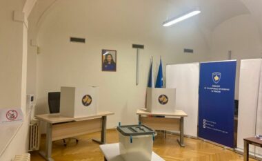 Votimi nga diaspora, 75.54% e qytetarëve votuan në përfaqësitë diplomatike – mbi 50 mijë pako kanë arritur përmes postës