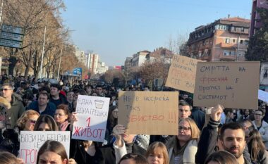 Sot mbahen dy protesta për vdekjen e Frosinës, 22 vjeçares e cila u aksidentua në Shkup