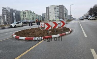 24 ditë nga nisja e punimeve për rrethrrotullimin  te rruga “C”, ende nuk dihet se kur do të lëshohet për qarkullim