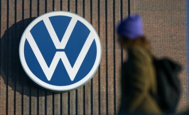 Fitimet e Volkswagen bien në vitin 2024 – zbulohen “fajtorët”