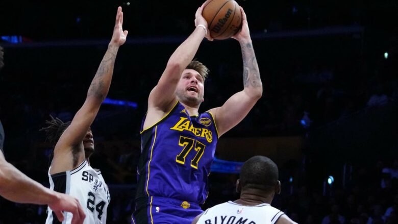 Lakers kalojnë krizën, mposhtin San Antonion