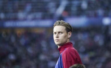 Gjiganti anglez gati të shpenzojë 50 milionë për De Jong, Barcelona po e shqyrton ofertën