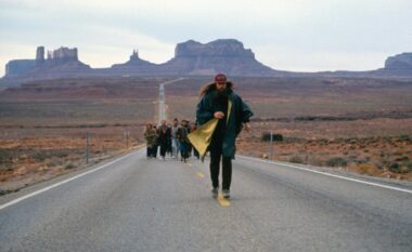 Mos mendoni për politikën, jetoni si Forrest Gumpi?!