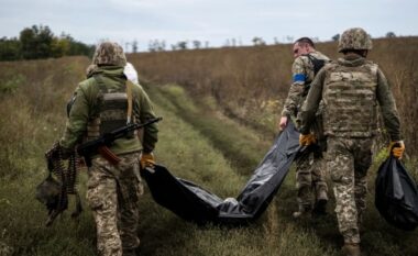 Humbjet e Ukrainës në luftën me Rusinë: 50 mijë ushtarë të vrarë, mbi 300 mijë janë plagosur