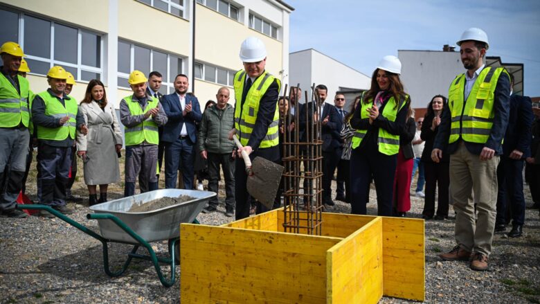 Rahimaj bashkë me Kurtin e Nagavcin vendosin gurëthemelin e çerdhes së re në fshatin Roganë