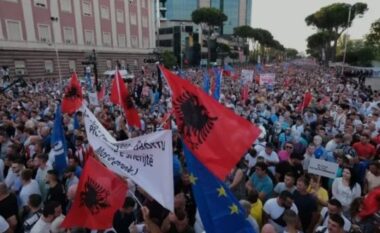 Protesta e opozitës kundër mbylljes së TikTok, rrugët që bllokohen nga ora 14:00