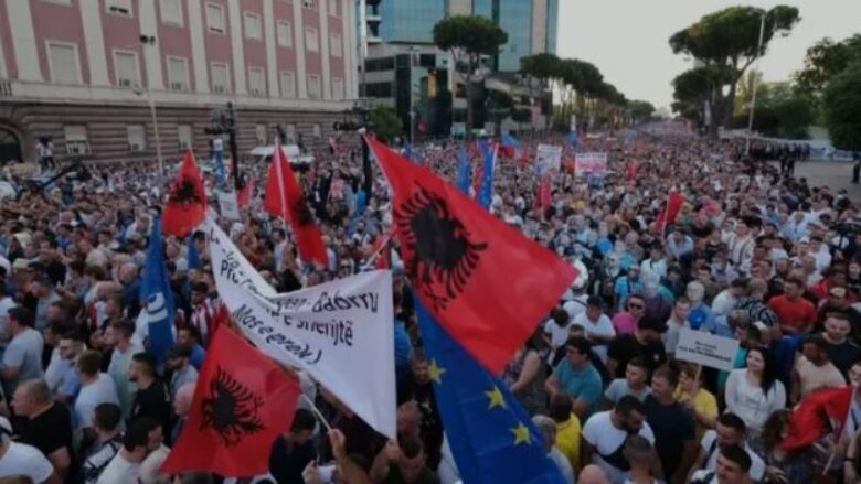 Protesta e opozitës kundër mbylljes së TikTok, rrugët që bllokohen nga ora 14:00