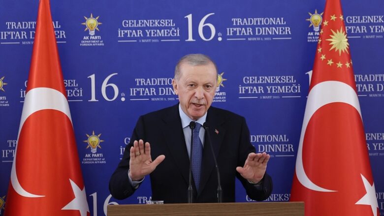 Izraeli nuk do të gjejë paqe pa themelimin e shtetit palestinez – thotë Erdogan