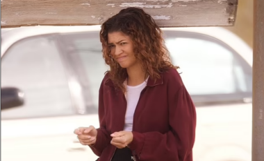 Zendaya shfaqet e lodhur në setin e “Euphoria” pas ditëve të gjata të xhirimeve