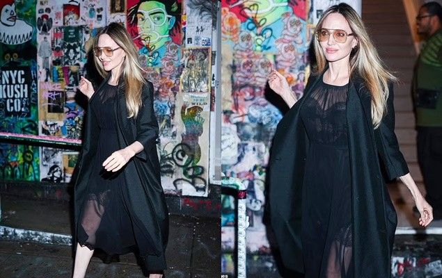 Angelina Jolie dukej elegante në të zeza gjatë një vizite në dyqanin e saj në New York